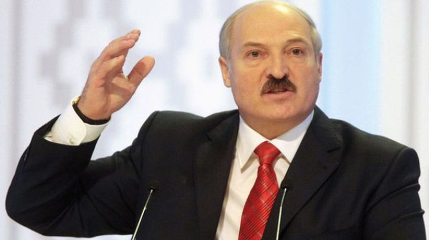 Лукашенко по-хамски высказался о Литве: если литовцы так будут себя вести, получат по морде