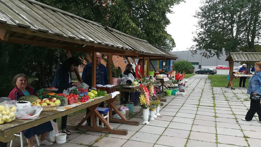 На Тайкос торговцам уже тесно. Когда установят новые прилавки для уличной торговли? - В Висагинасе