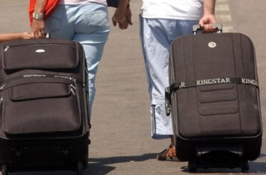 В нынешнем году эмигрировало в четыре раза больше жителей Литвы, чем в прошлом - Литва и страны Балтии