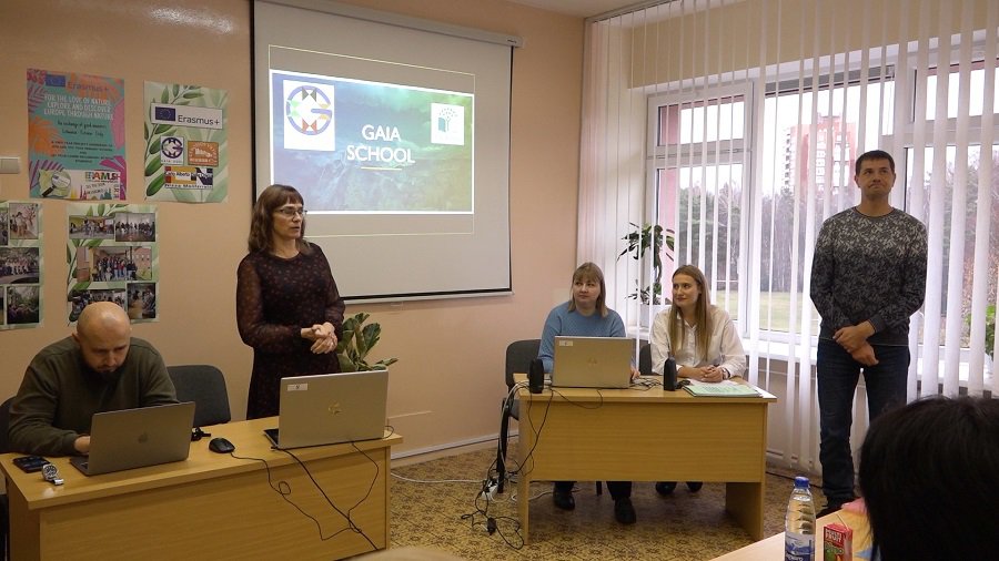 «Ради любви к природе» -  в школу «Gerosios vilties» приехали итальянцы, эстонцы и латыши (видео) - В Висагинасе