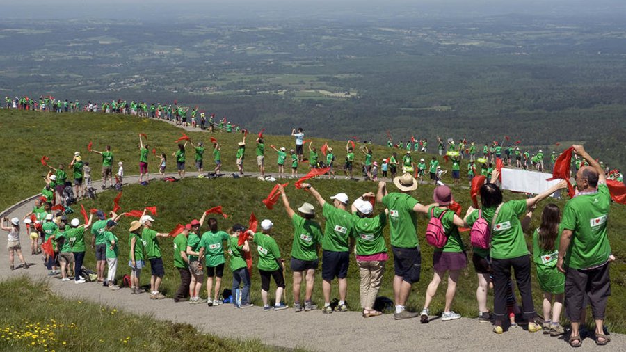 Сторонники независимости Страны Басков выстроились в цепь длиной 123 км - В Мире