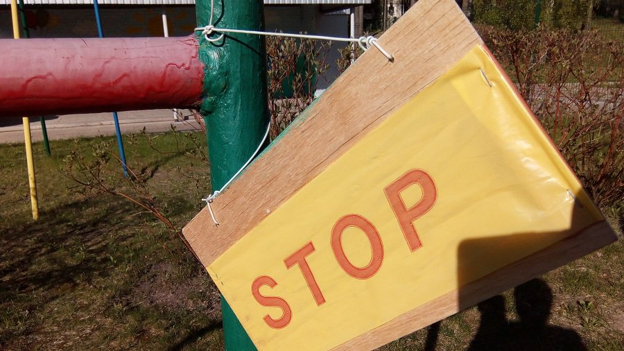 Игровые формы в детских садах. Телегу опять поставили впереди лошади - В Висагинасе