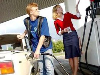 Цена на бензин все выше и выше… - Литва и страны Балтии