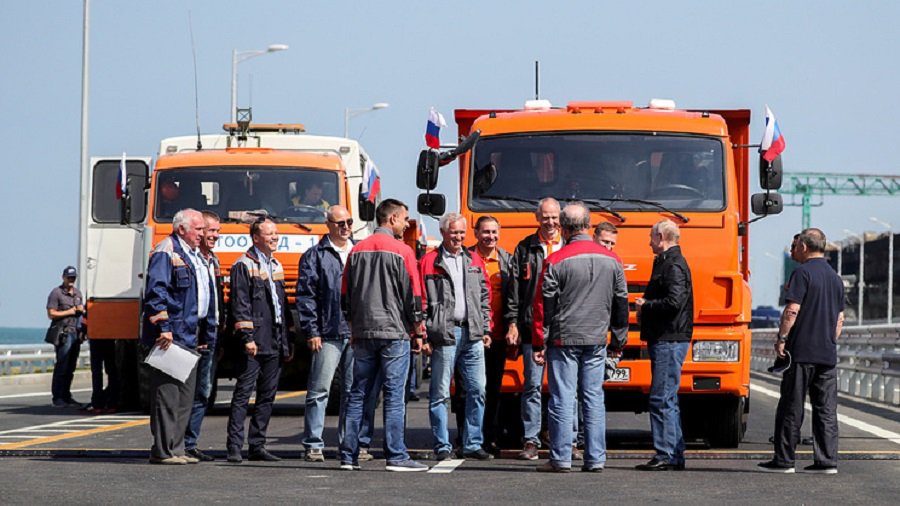 Строители Крымского моста сравнили себя с первопроходцами Байкало-Амурской магистрали - В Мире