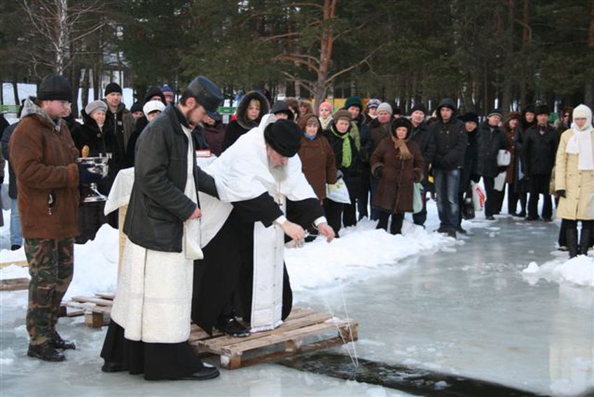 Православные отмечают праздник Крещения Господня