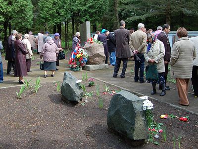 Поездка по местам захоронений советских солдат - В Висагинасе