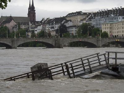 Осенние ливни пришли в швейцарию - В Мире