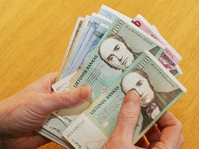 Среди получателей социальной помощи были и те, кто пользовался услугами домработниц
 

 - Литва и страны Балтии