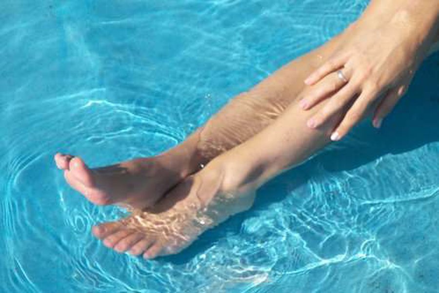 Что поможет избавиться от потливости ног? - Наука и здоровье