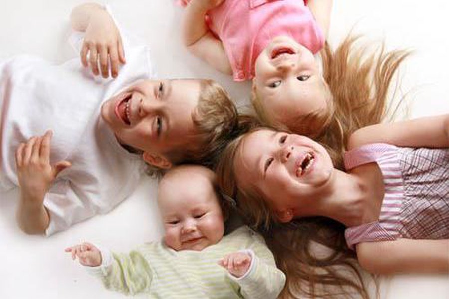 В литовских семьях должно быть 3-4 ребенка, иначе всех ждет нищенская пенсия - Литва и страны Балтии