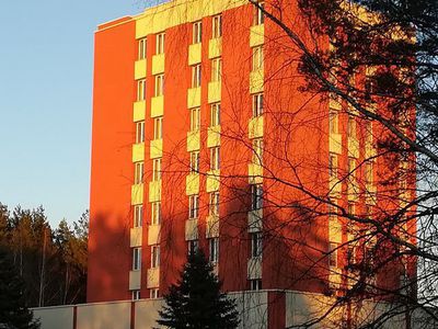 Пожилым людям трудно привыкнуть к телефонному новшеству в поликлинике - В Висагинасе