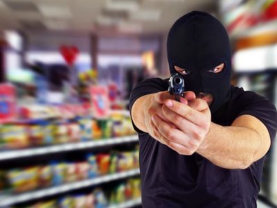 В городе неспокойно. Вновь совершено ограбление - Происшествия и криминал