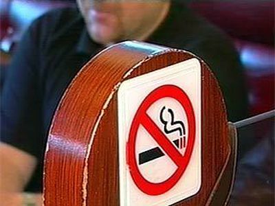 После запрета на курение французы объединились на частных вечеринках: там дымить можно свободно  - Хобби, отдых и развлечения