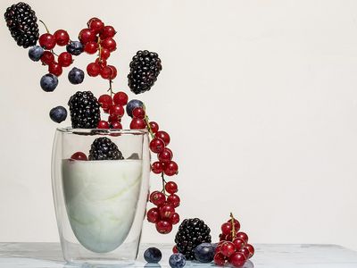 Ученые не исключили, что кефир и йогурт снижают риск умереть от коронавируса - Наука и здоровье