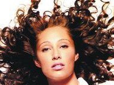 Пышная прическа спасла американку от пули экс-возлюбленного - Хобби, отдых и развлечения