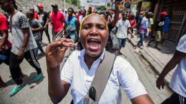 Haityje per protesto akcijas du žmonės žuvo, dar keli buvo sužeisti