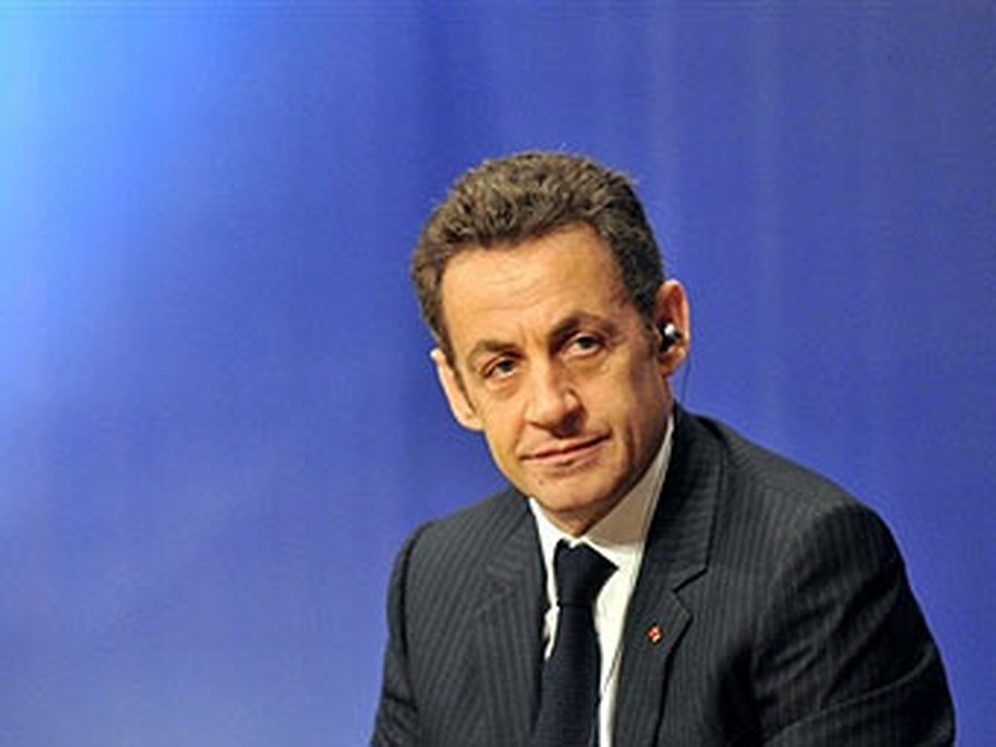 Николя Саркози подарил женщинам-депутатам мужские галстуки - Хобби, отдых и развлечения