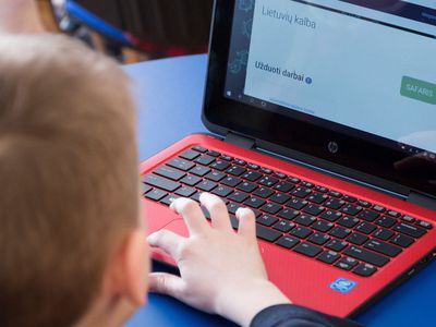 Решено проводить обучение на открытых пространствах без тестирования, – министр - Литва и страны Балтии