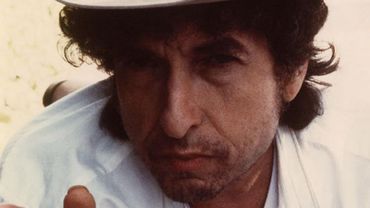 Рукописный текст песни Боба Дилана продали по рекордной цене