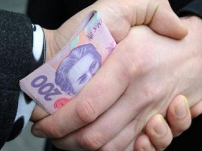 Молдаванина посадили в тюрьму за предложение взятки эстонскому пограничнику - Происшествия и криминал