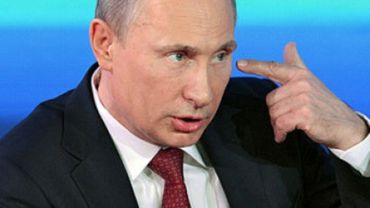 Путин запретил однополым парам усыновлять сирот
