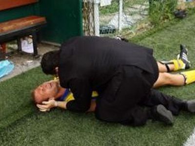 В футболе вводят «голубые карточки» - Хобби, отдых и развлечения