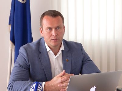 Врио мэра Е. Шуклин: «Думаю, что нет давления и жестких  нарушений со стороны администрации» (видео) - В Висагинасе