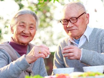 Открытие: образ жизни долгожителей далек от идеалов - Это интересно