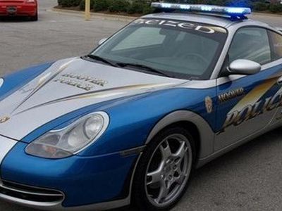 Полицейский Porsche 911 - Хобби, отдых и развлечения