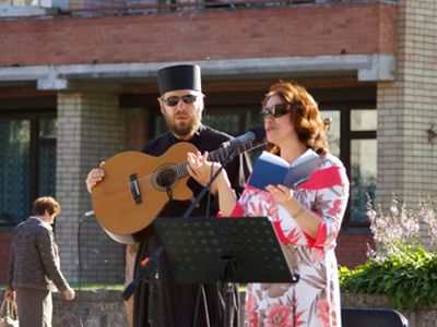 «Благолепие»  означает «красота»                                                                    - В Висагинасе