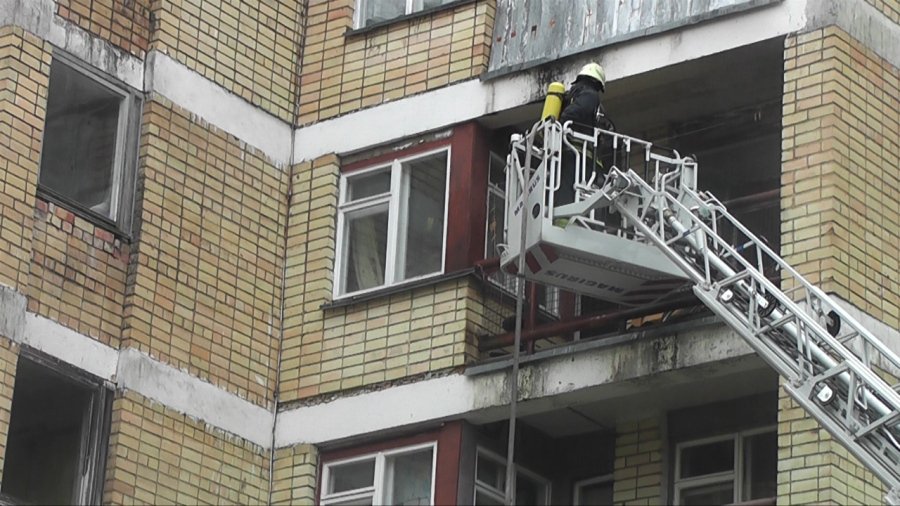 Кадры дня: Алкоголь и курение приводят к пожарам - В Висагинасе