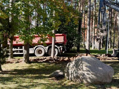 В районе школы «Žiburio» ведутся небезопасные работы (видео) - В Висагинасе