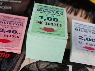 Вильнюсцы скупают одноразовые билеты на проезд в общественном транспорте - Литва и страны Балтии