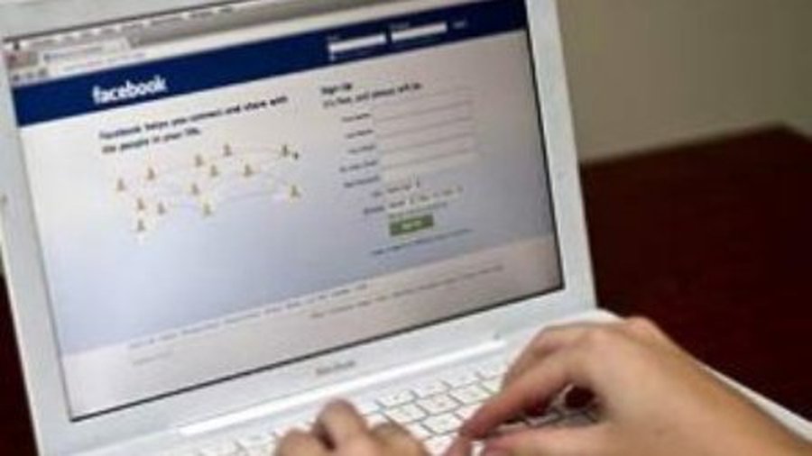 В Нидерландах подростки убили подругу за комментарии в Facebook - Происшествия и криминал