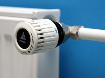 БЕЗ ЦЕНЗУРЫ: Можно ли реально снизить цены за тепло и горячую воду в г.Висагинас?
 - Без цензуры