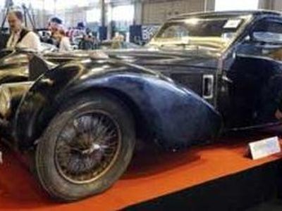 Раритетный спорткар Bugatti продали за 3,4 миллиона евро - Хобби, отдых и развлечения