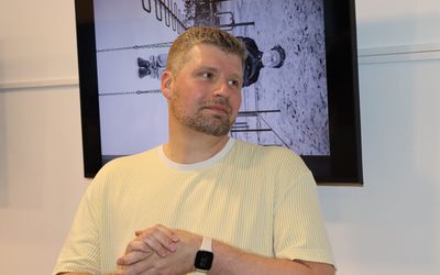 «Люди без масок»: в музее Висагинаса открылась первая персональная выставка Сергея Трифонова - Культурные и спортивные мероприятия