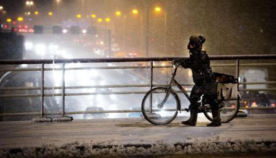 Снег парализовал Европу - В Мире