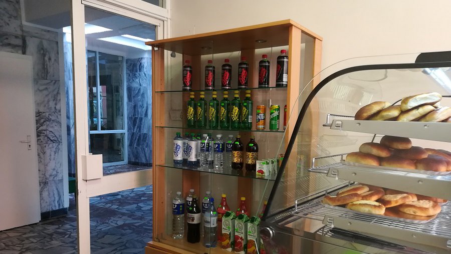 В больнице снова работает киоск. Помещение простаивало почти два года - В Висагинасе