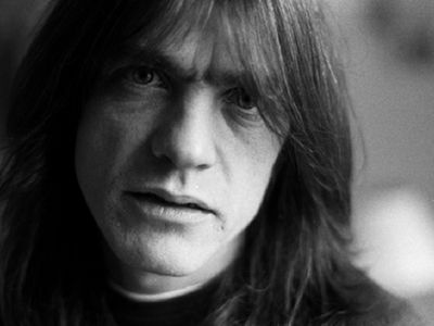 Умер один из основателей группы AC/DC - В Мире