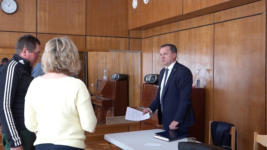 Проблемы Центра спорта и рекреации пытались решить вместе с мэром и гл. финансистом (видео) - В Висагинасе