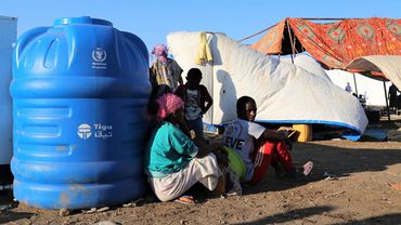 Jungtinės Tautos: dėl pandemijos kitąmet smarkiai išaugs humanitarinės pagalbos poreikis pasaulyje