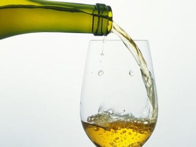 Открывайте бутылку: белое вино может быть вам полезно - Наука и здоровье