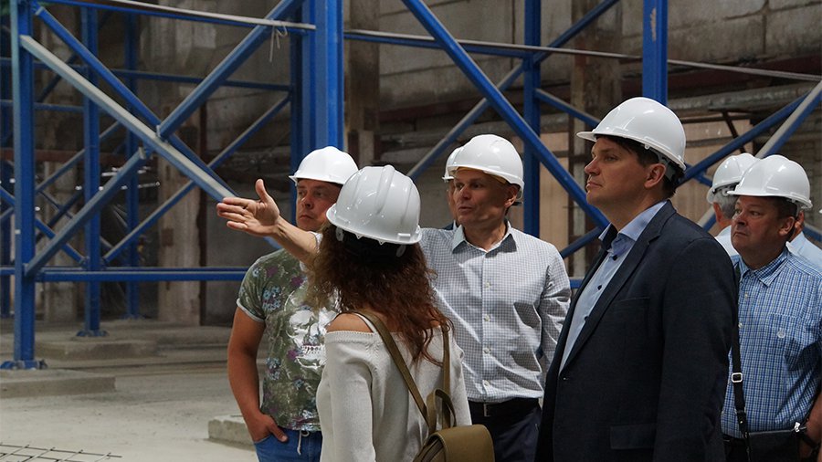 День открытых дверей на висагинском заводе AKSA - В Висагинасе