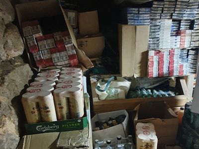 В Зарасайском районе выявлен склад контрабанды - Происшествия и криминал