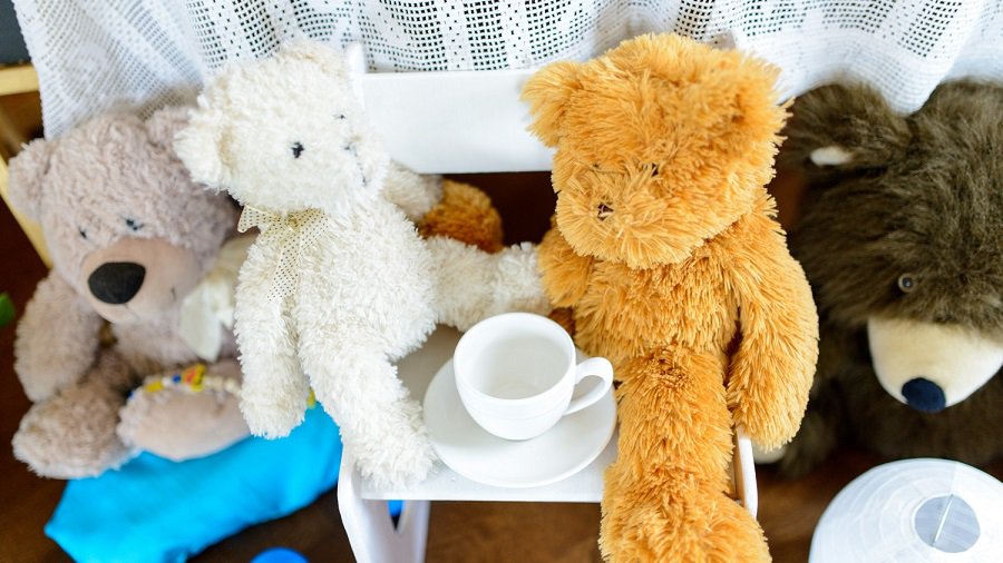 Карантин обернулся против самой уязвимой группы: дети из малоимущих семей остались без еды - Литва и страны Балтии