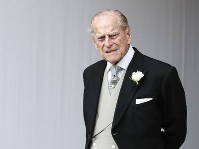 Умер супруг Елизаветы II принц Филип - В Мире