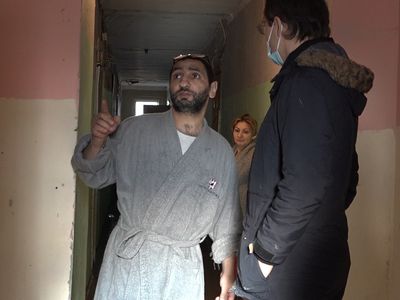 Представителям цыган в Висагинасе помогают добровольцы из Вильнюса (видео) - В Висагинасе