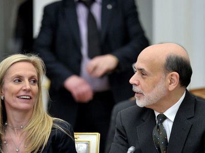 ФРС начинает заседание, на котором решится, будут ли новые вливания в экономику США - В Мире