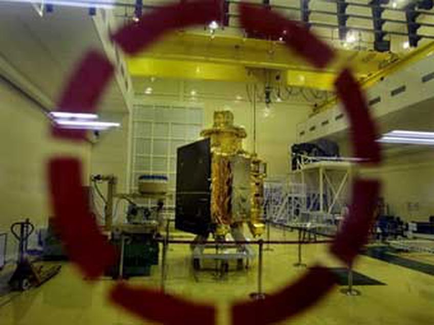 Индия отправила зонд на орбиту Луны